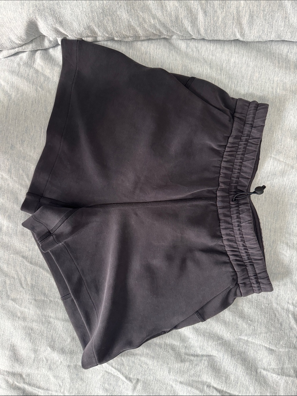 lululemon black softstreme Shorts 4”